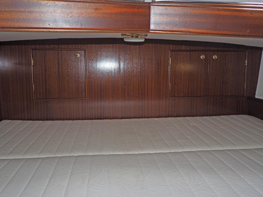 Cabin en avant, H&eacute;bergements